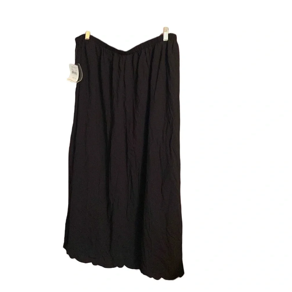 💜💜 JANE ASHLEY Black Embroidered Skirts NWT